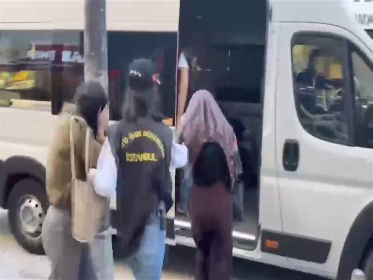 İstanbul’da masaj salonları ve fuhuş yapılan mekanlara operasyon: 31 kişi yakalandı 1