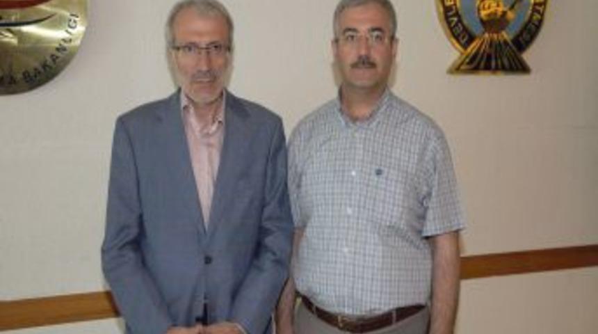 Doktor milletvekilleri yardım i&ccedil;in Kenya&rsquo;ya gitti