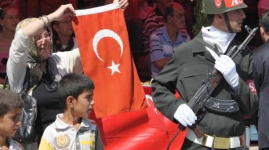 İzmir'in kurtuluşunun 89. yıldönümü kutlanıyor