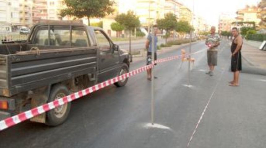 Davayı kazanınca yolu tel &ouml;rg&uuml;lerle kapattırdı