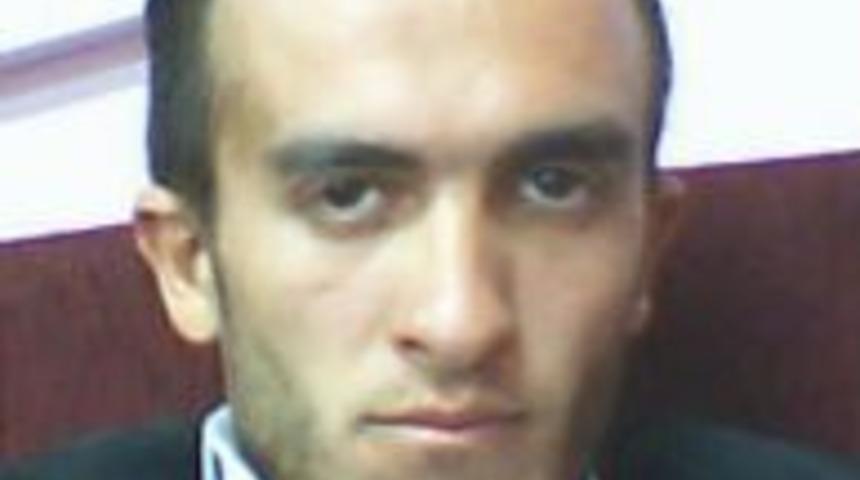 Kamyonet ile motor &ccedil;arpıştı:1 &ouml;l&uuml;