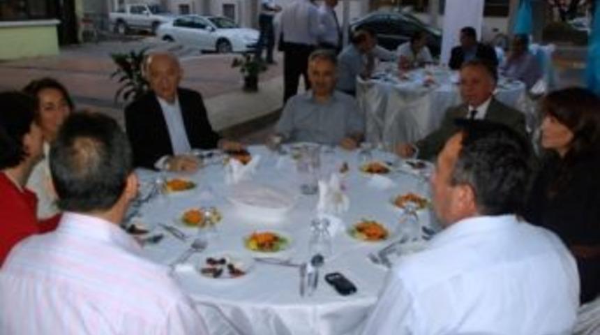 Yalova protokol&uuml; iftarda bir araya geldi