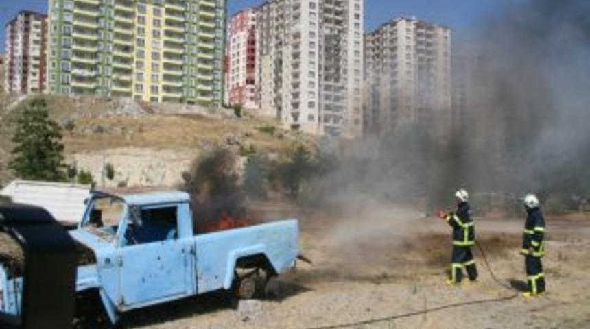 Yozgat İtfaiyesi'nin yaptığı tatbikat ger&ccedil;eği aratmadı