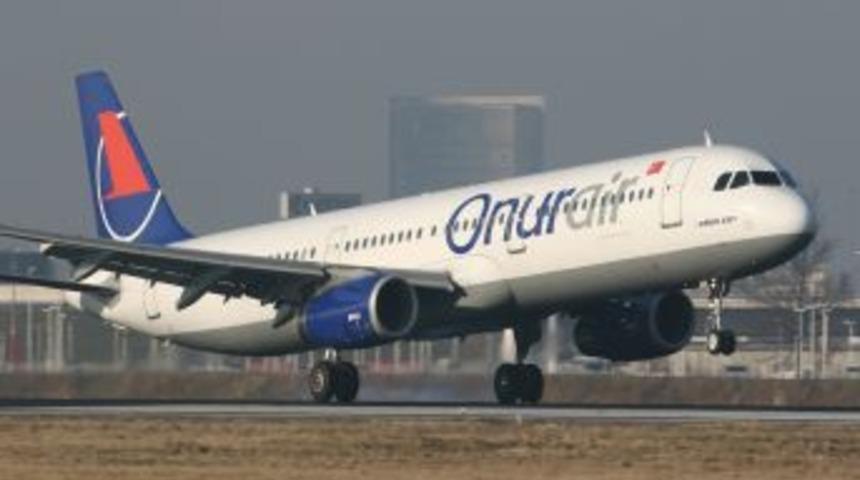 Fırtına ve yağış u&ccedil;akları olumsuz etkilemedi