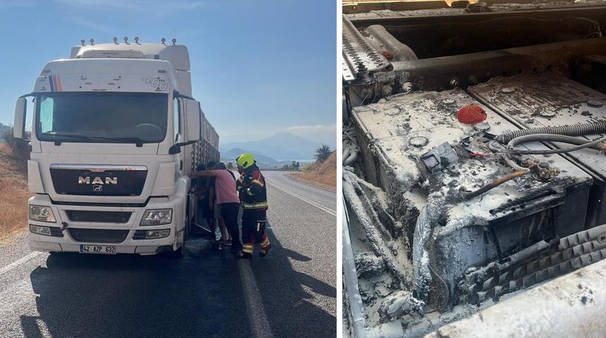 Faciadan d&ouml;n&uuml;ld&uuml;: Sındırgı&rsquo;da seyir halindeki ara&ccedil;ta yangın &ccedil;ıktı