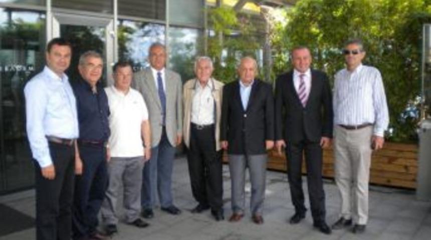 Medical Park Antalyaspor'da y&ouml;neticilerden Gizem Yılmaz&rsquo;a moral ziyareti