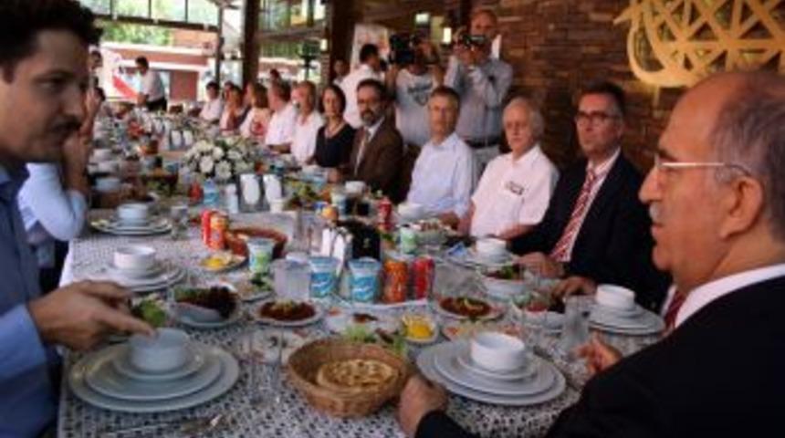 Protestan kilisesi temsilcileri Bursa'yı gezdi