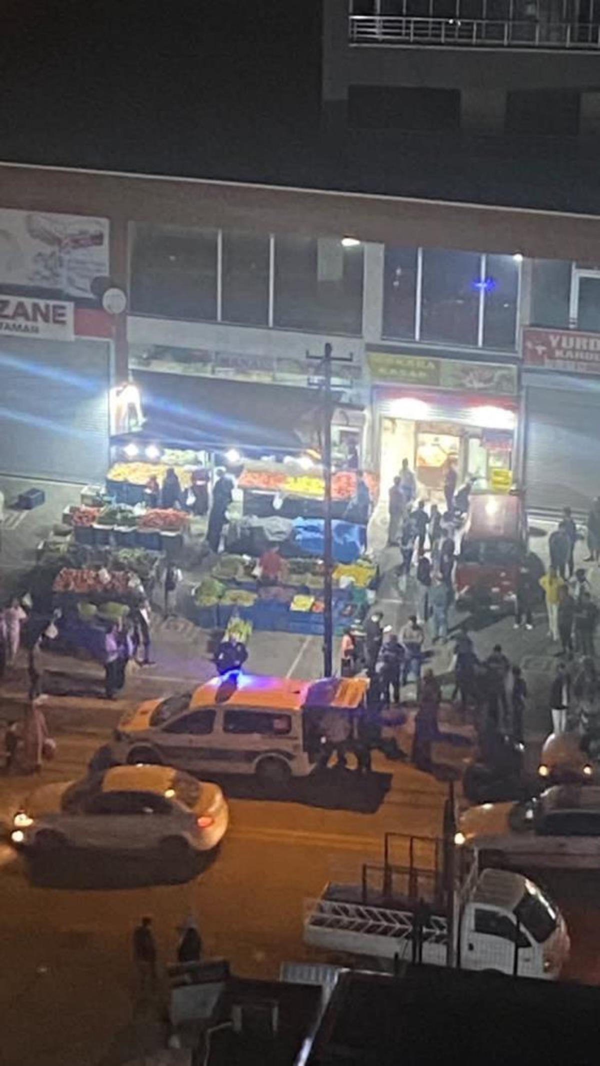 Manav esnafı arasında sopalı kavga: O anlar kamerada 1