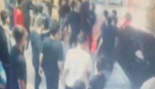 Bağcılar'da sanal medya tartışması bı&ccedil;aklı kavgaya d&ouml;n&uuml;şt&uuml;: 2 yaralı