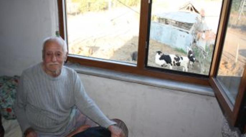 Cezalarını cezaevinde değil, evlerinde &ccedil;ekiyorlar