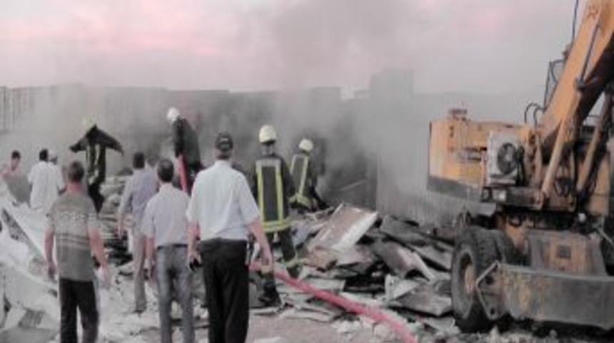 Hurdalıkta &ccedil;ıkan yangın b&uuml;y&uuml;k panik yaşattı