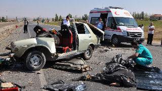 Kayseri'de feci kaza: 3 ölü, 14 yaralı