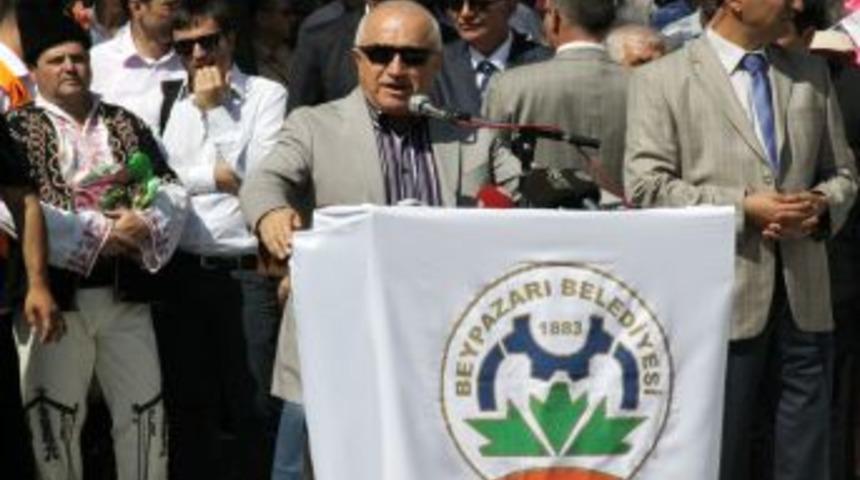 &Ccedil;i&ccedil;ek'ten Liberman'a tepki: Bu a&ccedil;ıklamalar ilişkileri g&ouml;lge d&uuml;ş&uuml;r&uuml;r