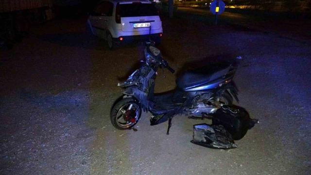 Manavgat&rsquo;ta motorlu bisiklet ile otomobil &ccedil;arpıştı: 1 yaralı 1