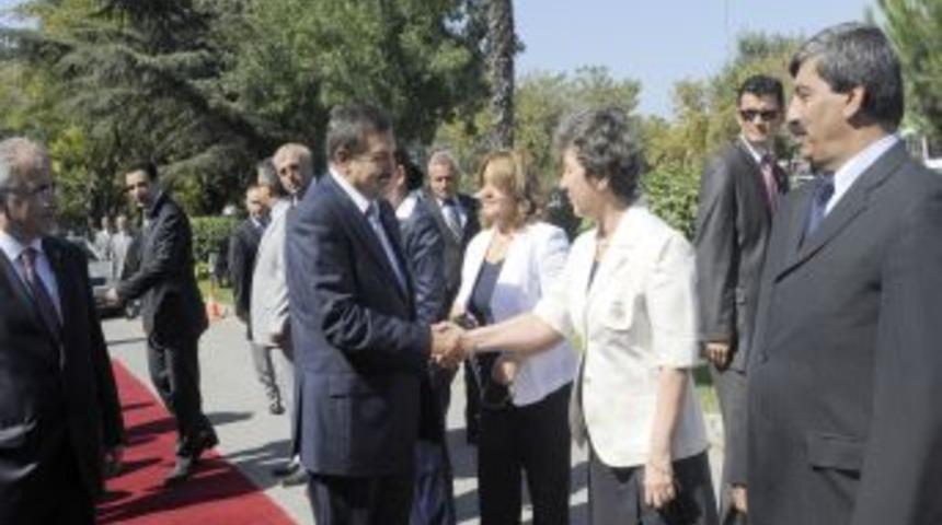 Bakan Eroğlu: Orman işletme m&uuml;d&uuml;rl&uuml;klerine tam yetki veriyoruz