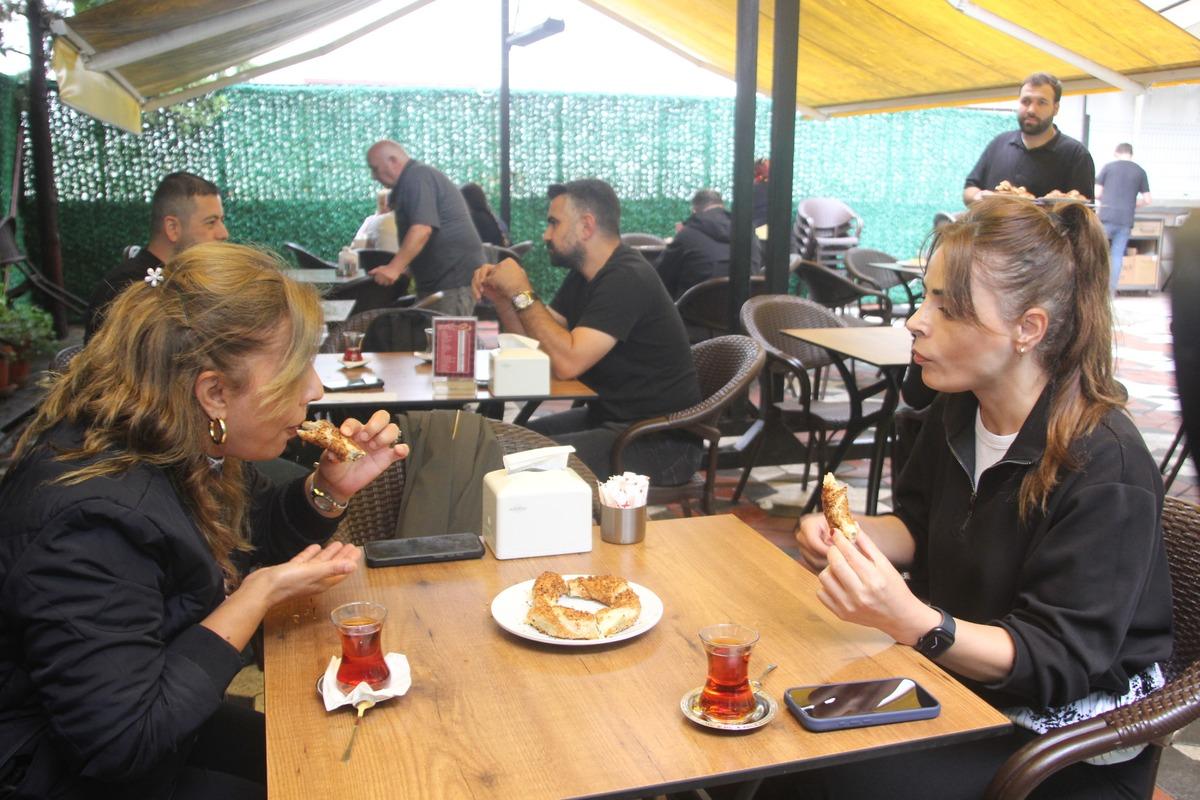 Ezber bozan lezzet: Hamsili simit! Balığı hiç böyle yemediniz 7
