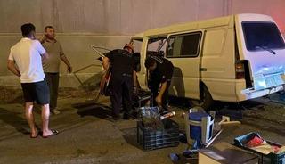 Antalya&rsquo;da panelvan kontrolden &ccedil;ıktı: 1 yaralı