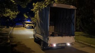 Eskişehir'de hareket halindeki kamyonetten atlayan kadın yaralandı