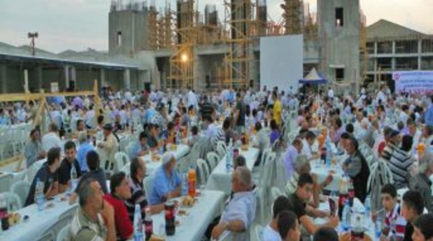 T&uuml;rkiye Diyanet Vakfı&rsquo;ından Solami&rsquo;ye 20 milyon lira yardım