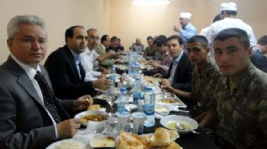 Ardahan Valisi Tekmen ceza evine girdi