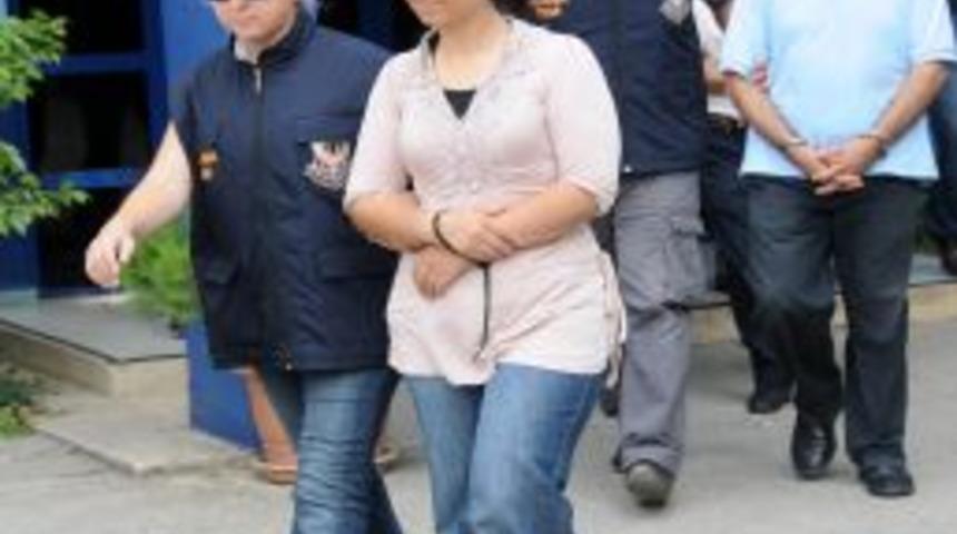 KCK'da yer aldığı iddiasıyla BDP İl Başkanı Karataş da tutuklandı