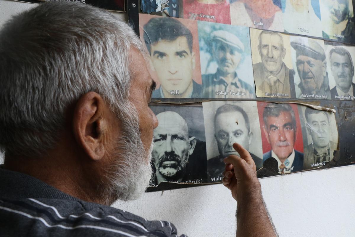 Köy meydanında mezarlık gibi duvar! Bakan "Allah rahmet eylesin" diyor 4