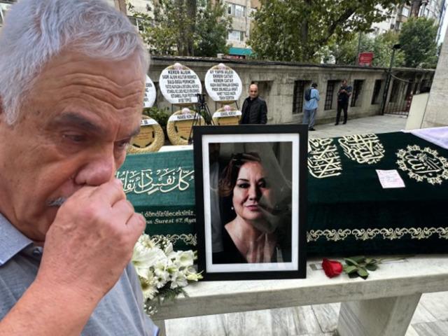 G&uuml;lsen Tuncer'e veda! Halil Erg&uuml;n g&ouml;zyaşlarını tutamadı