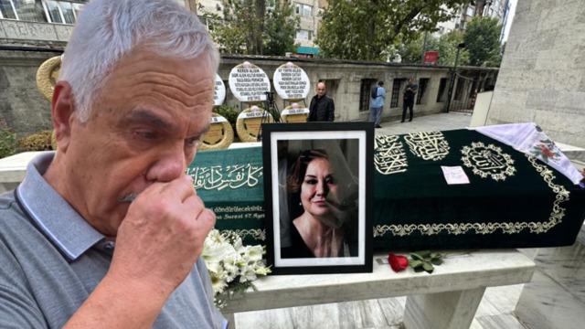Gülsen Tuncer'e veda! Halil Ergün gözyaşlarını tutamadı