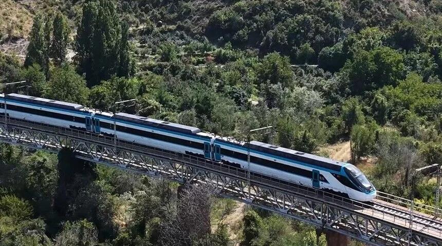 Milli hızlı tren i&ccedil;in seri &uuml;retim başladı! Bakan Uraloğlu duyurdu