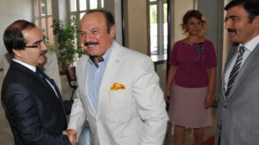 Başdanışman &Ccedil;etinkaya'dan Vali Coş'a hoşgeldin ziyareti