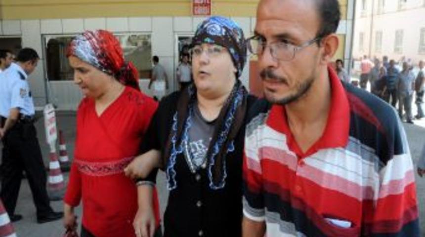 Alkolik koca, i&ccedil;ki parası y&uuml;z&uuml;nden tartıştığı karısını bı&ccedil;akladı