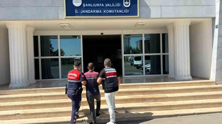 Şanlıurfa&rsquo;da 7 yıl 6 ay kesinleşmiş hapis cezası bulunan h&uuml;k&uuml;ml&uuml; yakalandı