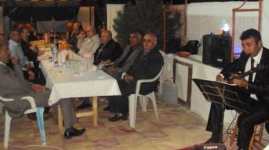 Sarıkaya Şair ve Yazarlar Derneği'nden &Ccedil;ıkrık&ccedil;ı K&ouml;y&uuml; sakinlerine şiir programı