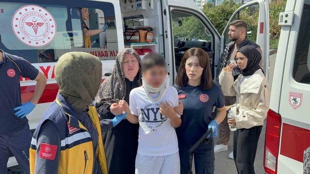 Samsun&rsquo;da otomobil ile hafif ticari ara&ccedil; &ccedil;arpıştı: 2 yaralı 4