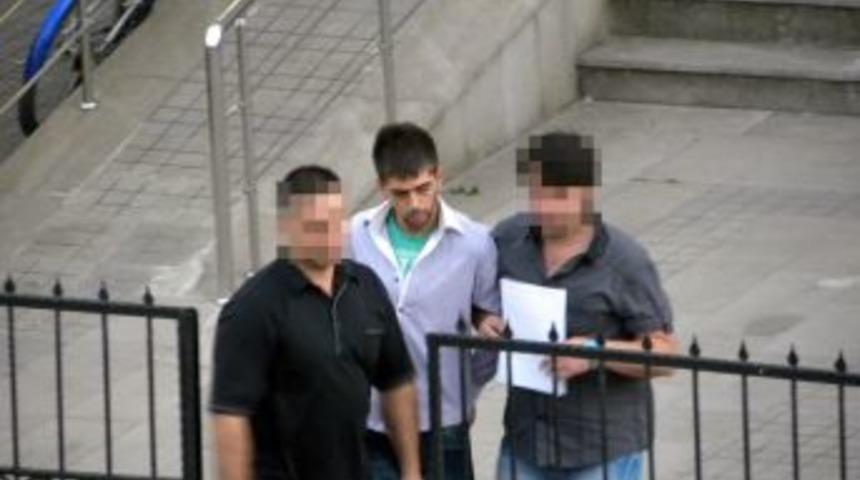 C&uuml;retkar hırsızlara, devriye gezen polis engeli