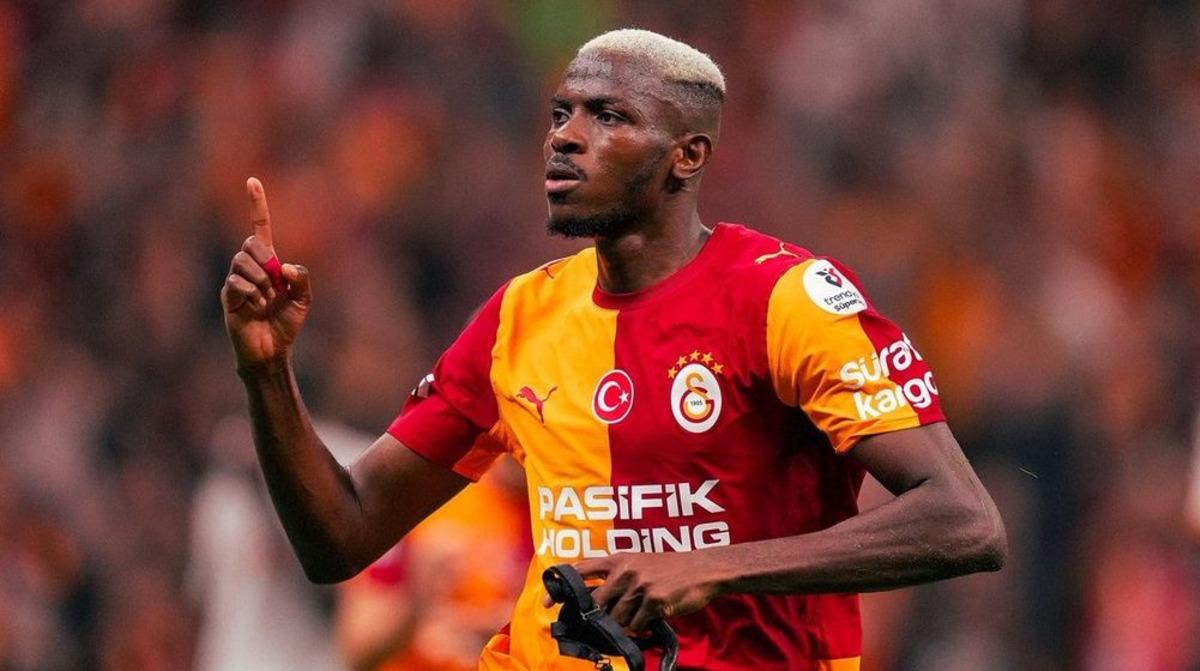 Galatasaray a Osimhen için beklenen açıklama geldi! 1