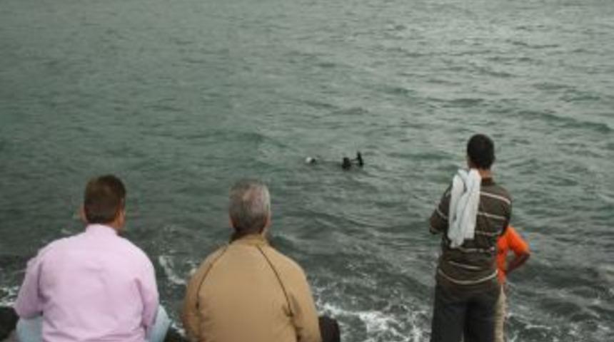 Denizde kaybolan lise &ouml;ğrencisi bulunamadı