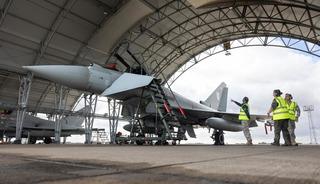 MSB heyeti İngiltere'de Eurofighter bakım tesislerini inceledi
