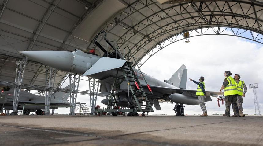 MSB heyeti İngiltere'de Eurofighter bakım tesislerini inceledi