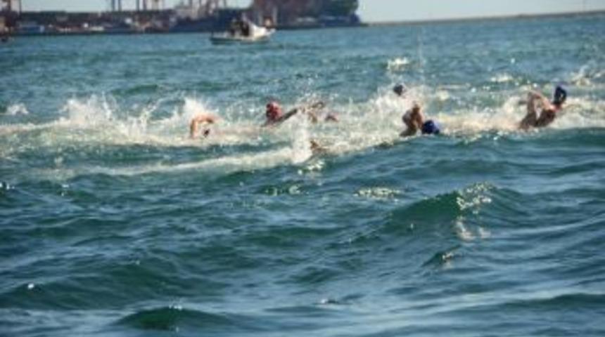 Kız Kulesi&rsquo;ne kula&ccedil; attılar