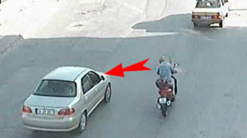 Hırsızları motosikletle kovaladı