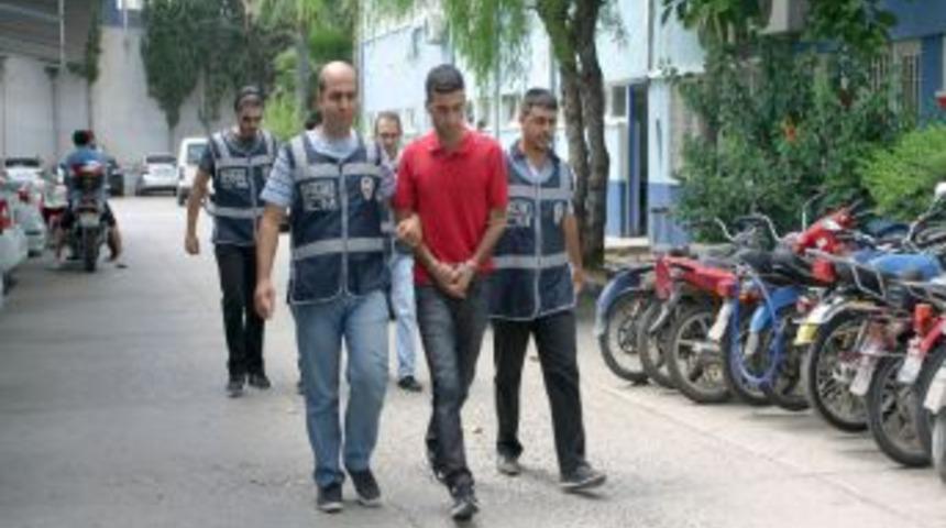 Otobüste 20 kilo esrar ele geçirildi