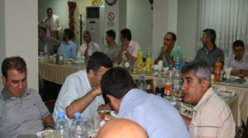 İftar yemeğinde Afrika için yardım çağrısı