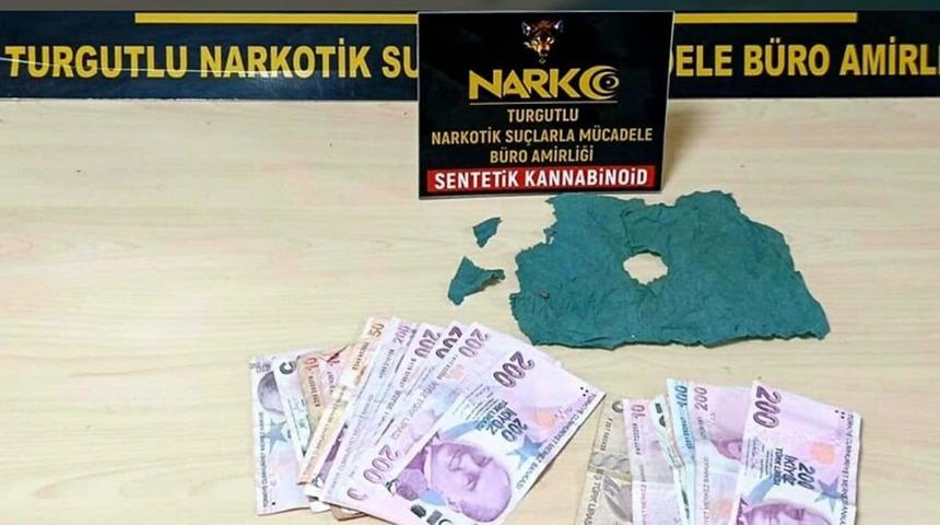 Manisa'da uyuşturucu operasyonu: 3 g&ouml;zaltı