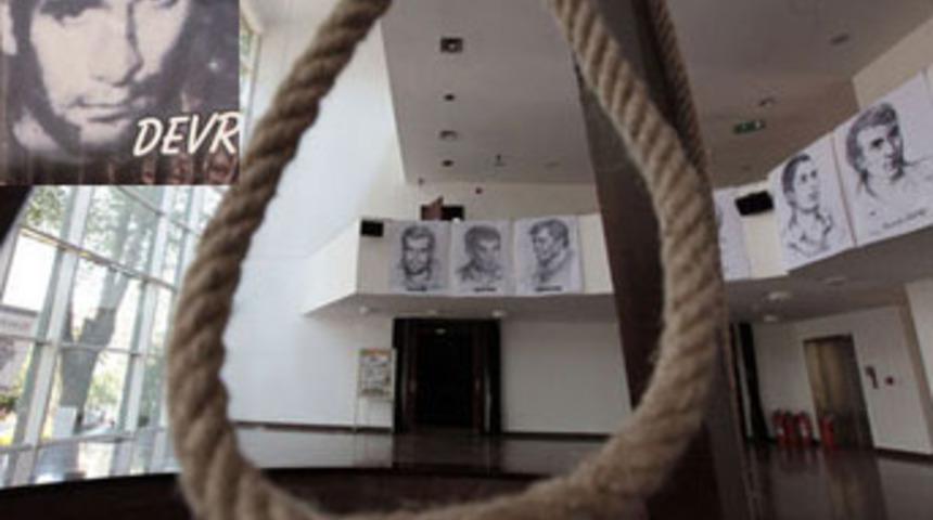 12 Eyl&uuml;l Utan&ccedil; M&uuml;zesi sergisi a&ccedil;ıldı