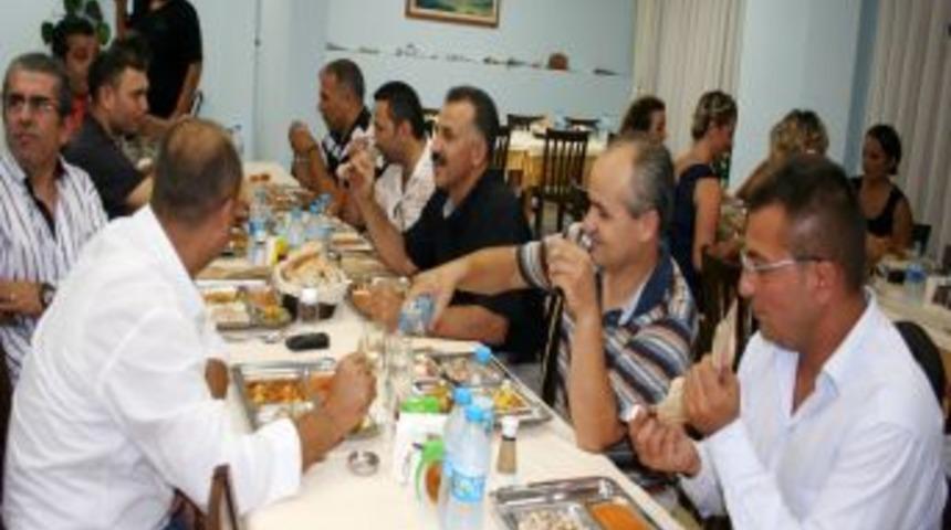 MAGİAD iftar geleneğini s&uuml;rd&uuml;rd&uuml;