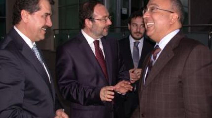 Başbakan Yardımcısı Bozdağ: İslam ile ter&ouml;rizmi yanyana koymak iftiradır