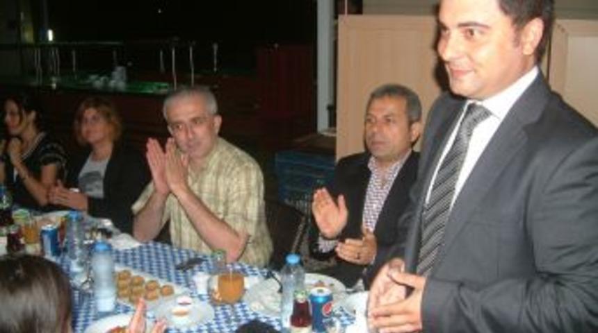 Gen&ccedil;lik Meclisi iftarda bir araya geldi.