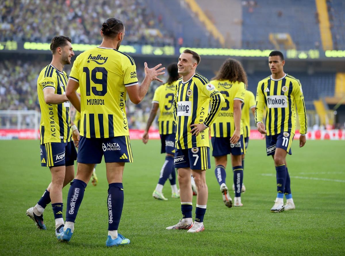 Fenerbahçe den Eyüpspor a gol bombardımanı! 32 yıl sonra bir ilk 4
