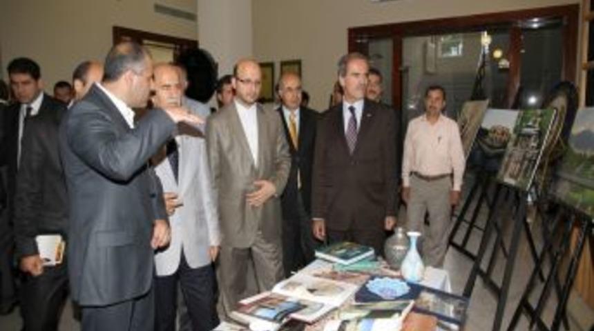 İranlı sanat&ccedil;ının hat sergisi kapılarını ziyaret&ccedil;ilere a&ccedil;tı